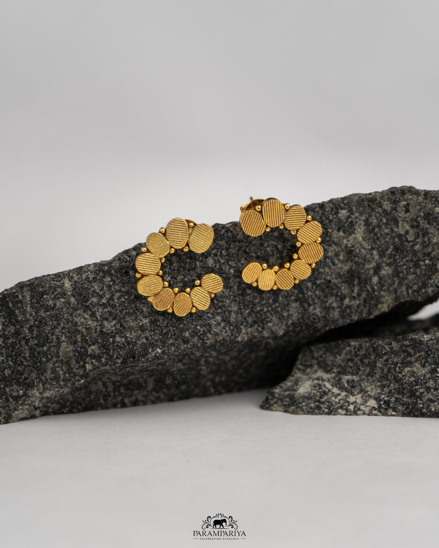 Celestial Charm!!
92.5 pure silver with gold micron-plated earrings.