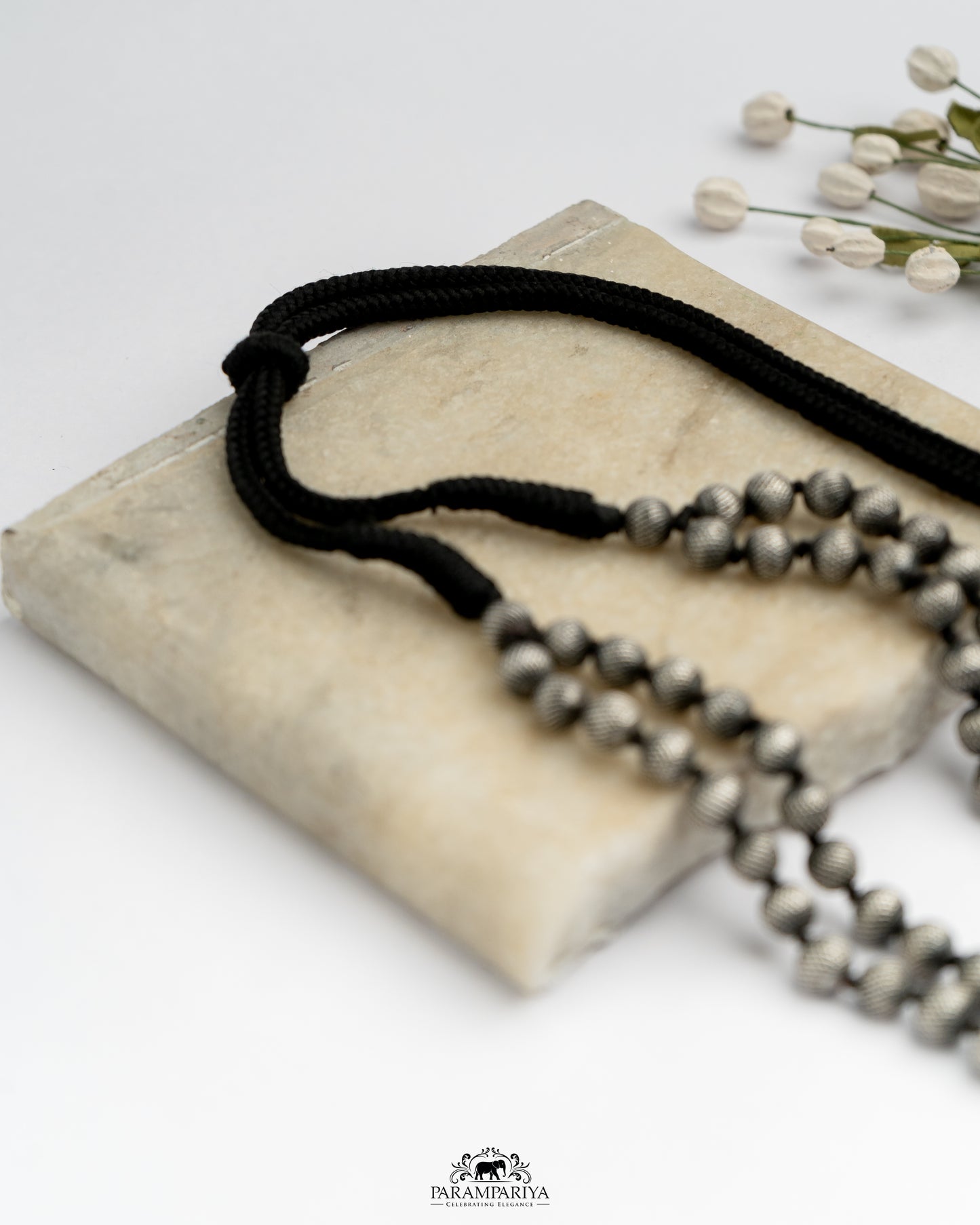 Dharv Necklace