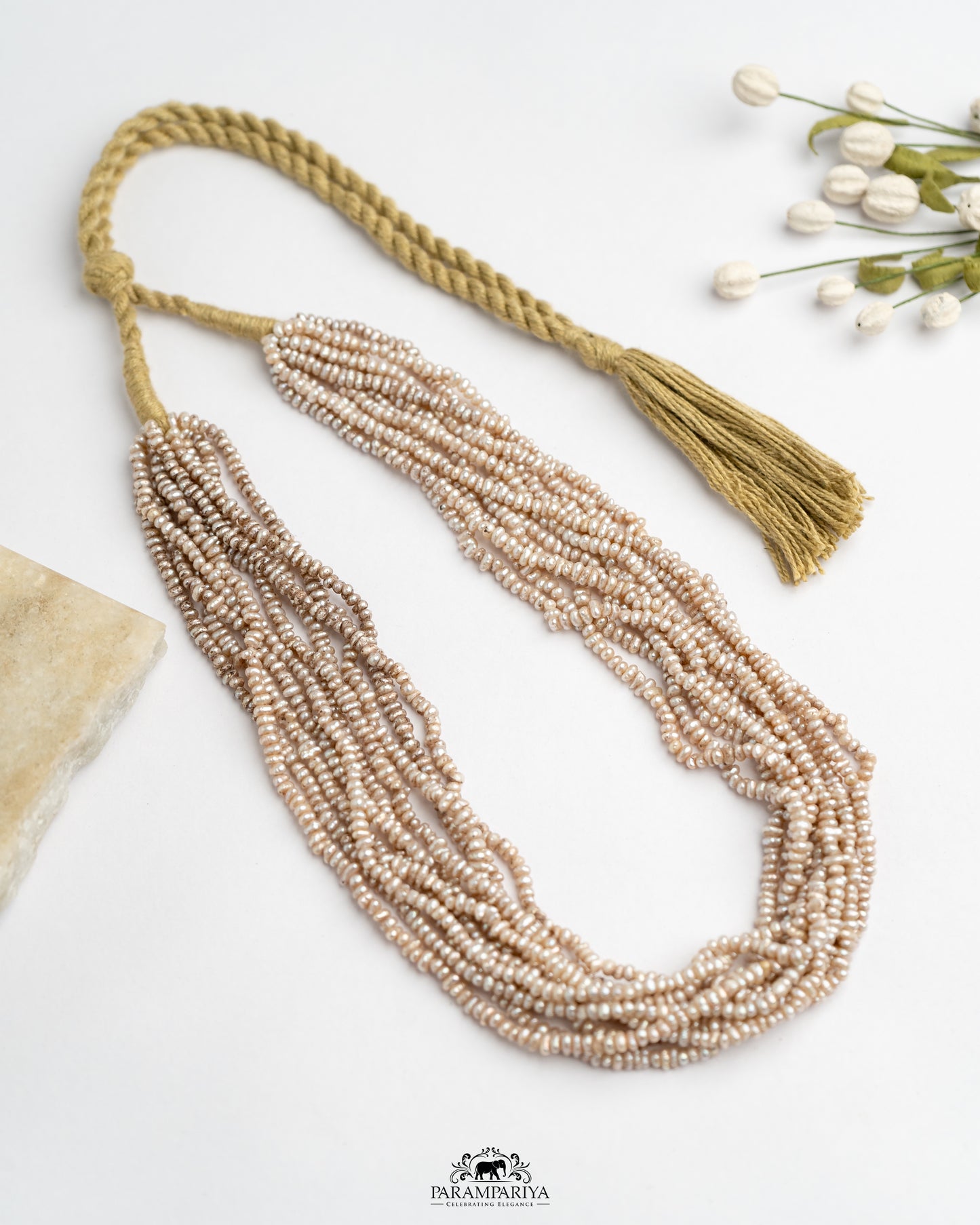 Pearl & Classic!!
fresh water pearl mala for a classic look.