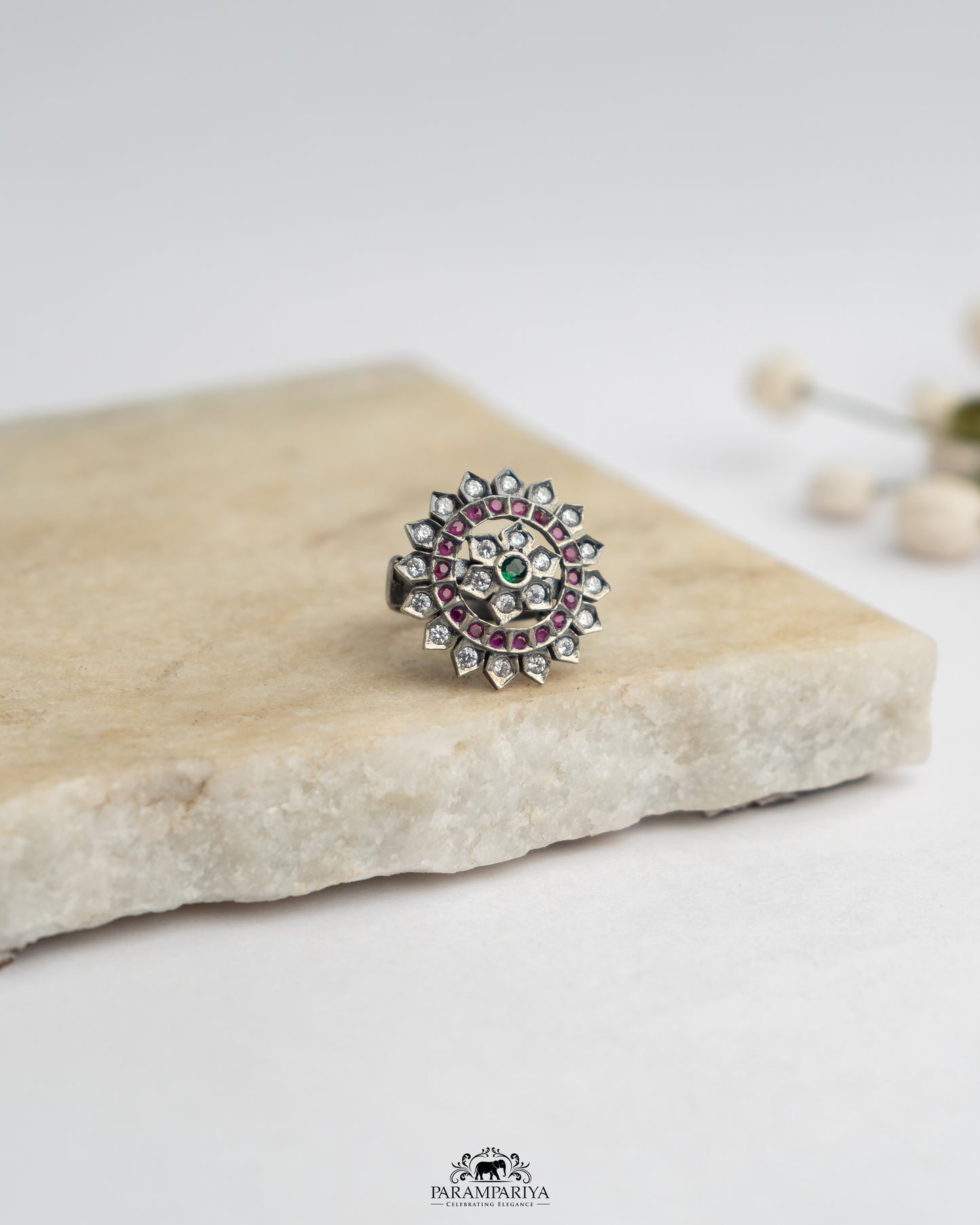 Hemani Finger Ring