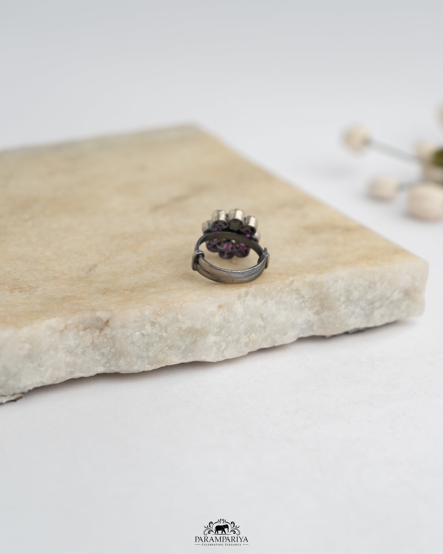 Indra Finger Ring
