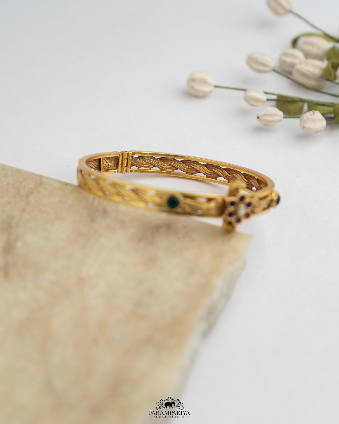 Muku Bangle (Single)