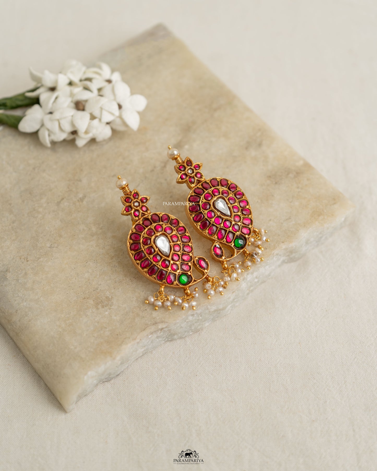 Statement Kundan!!
pure silver gold plated kundan studs for a statement look.
