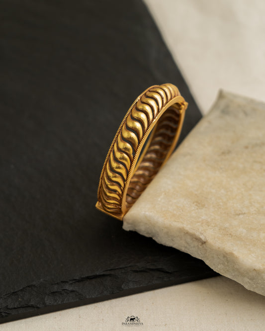 Nirai Bangle (Single)