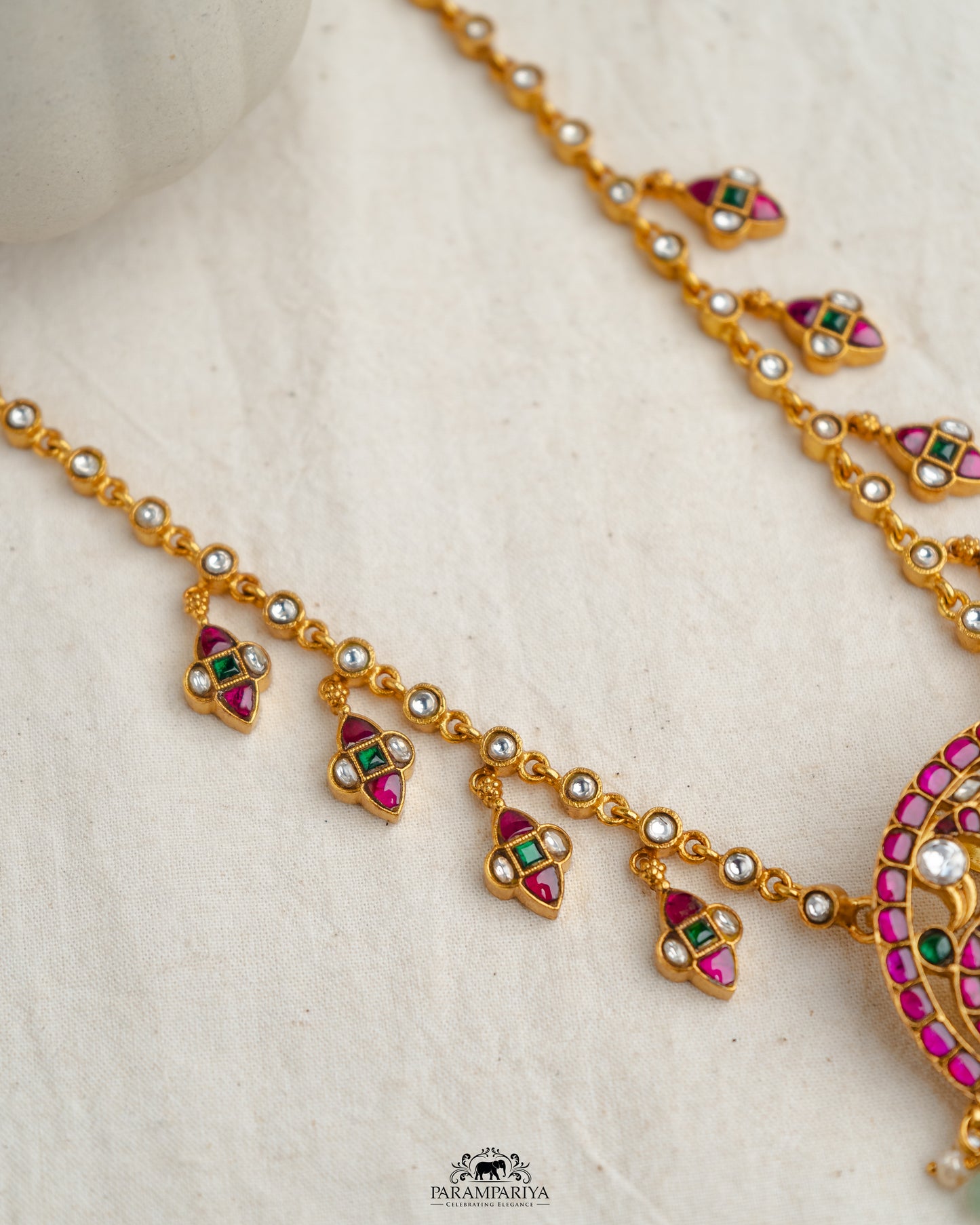 Idhazhya Necklace