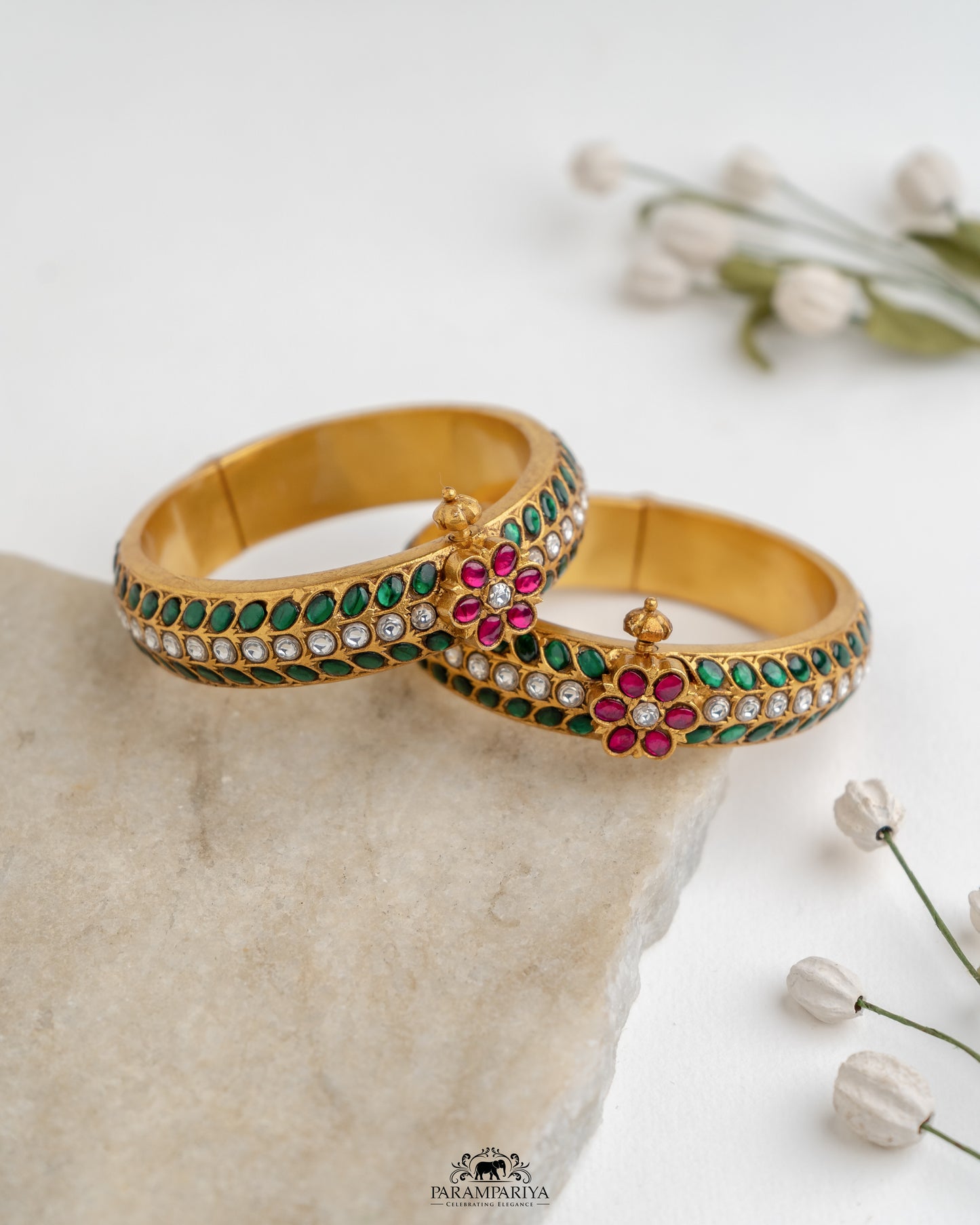 Timeless Elegance!!
92.5 pure silver gold micron plated kundan bangles.