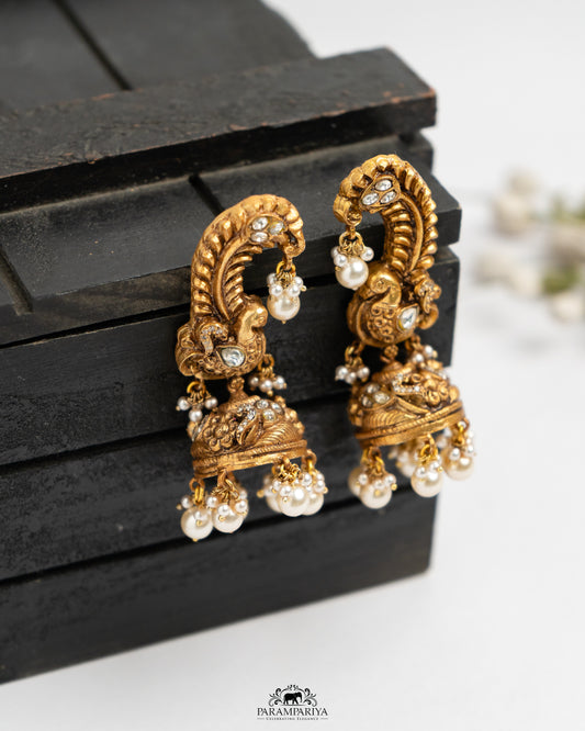 Saraa Earrings