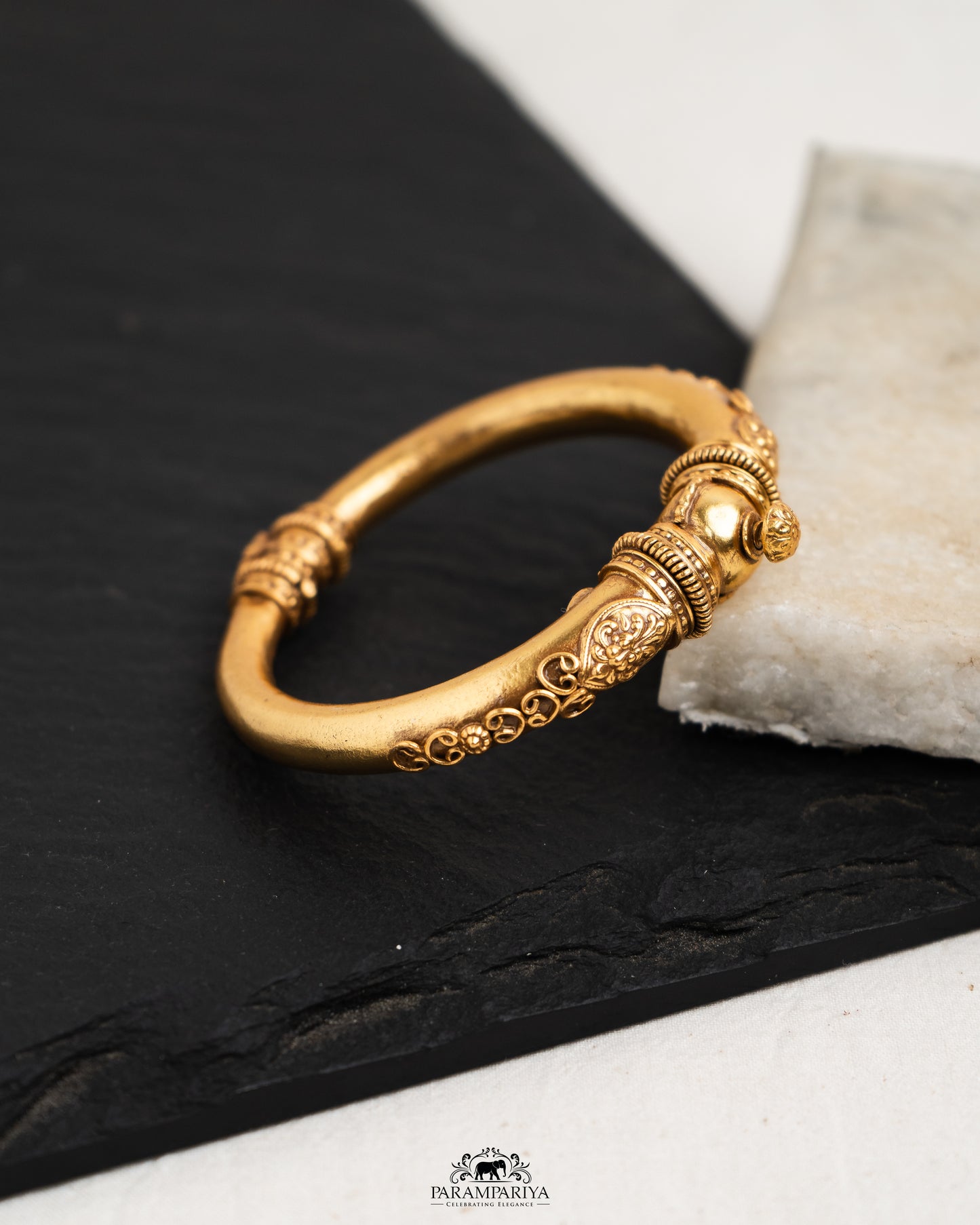 Charu Bangle (Single)