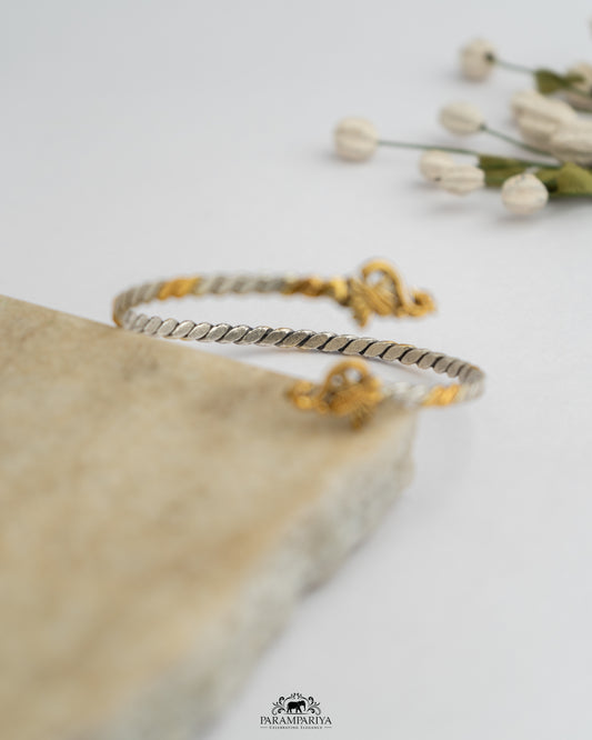 Iris Bangle (Single)