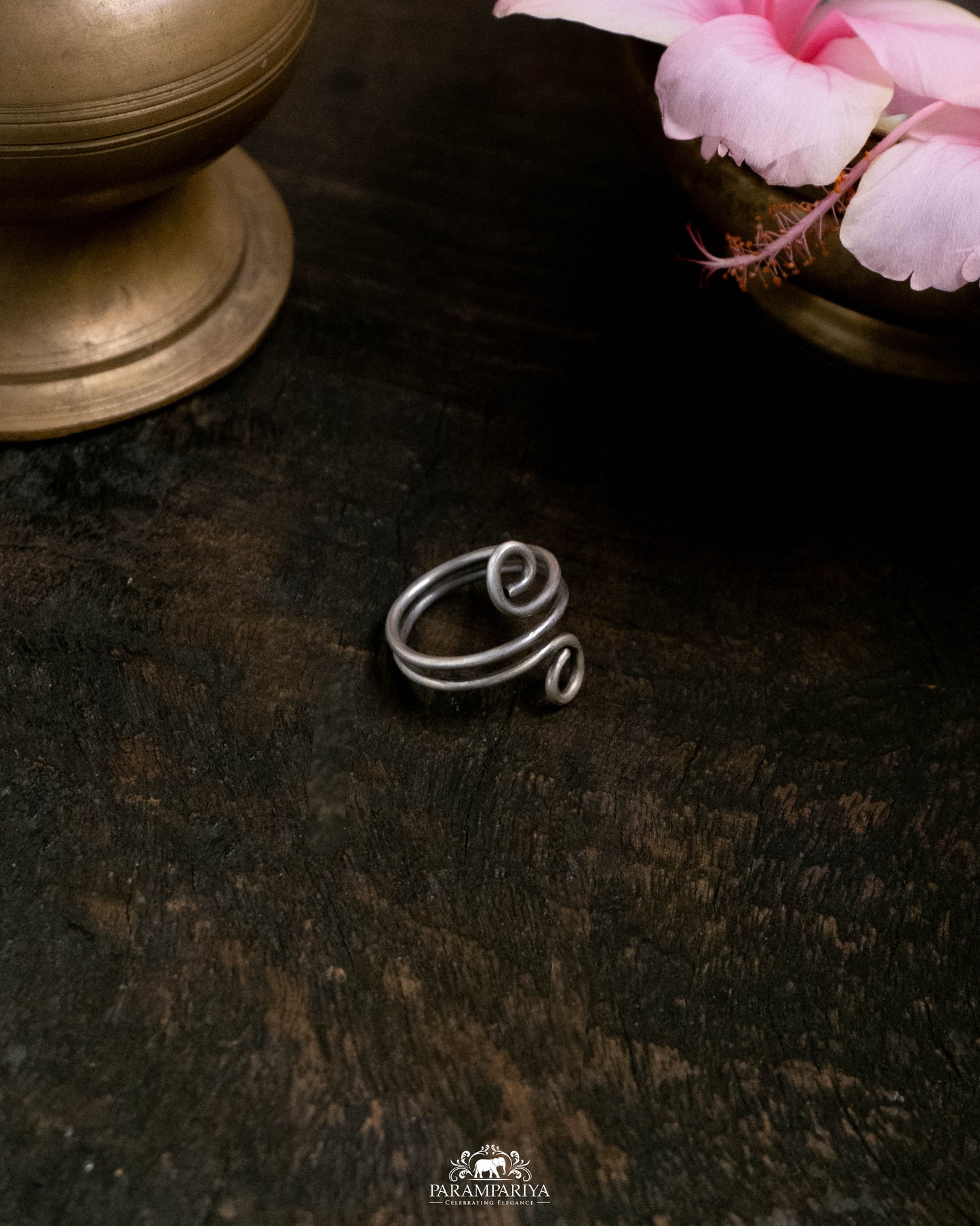 Anisha Finger Ring