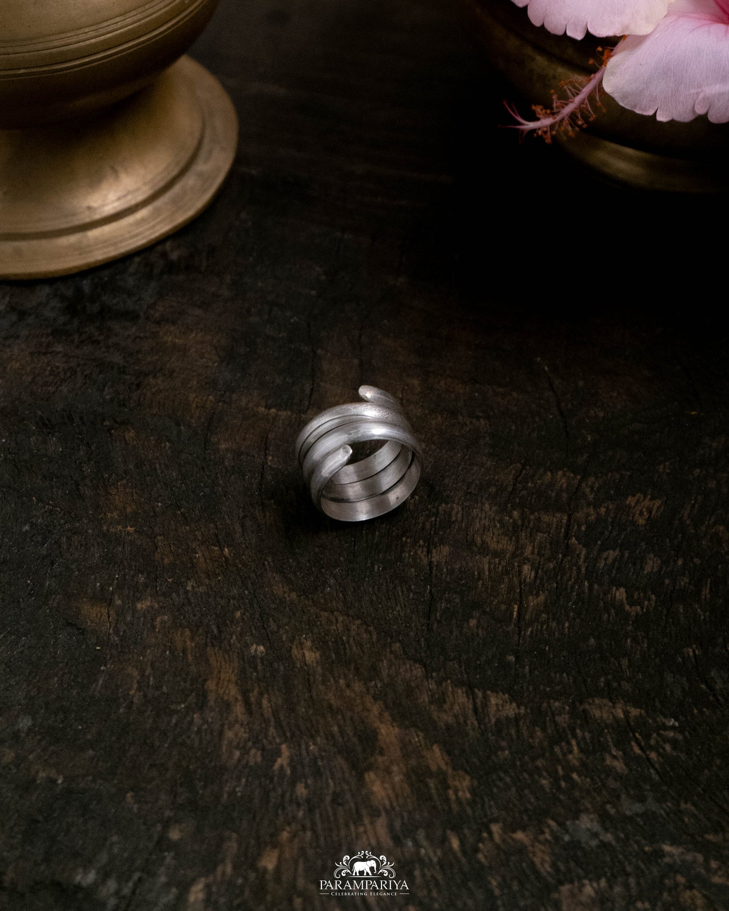 Megha Finger Ring