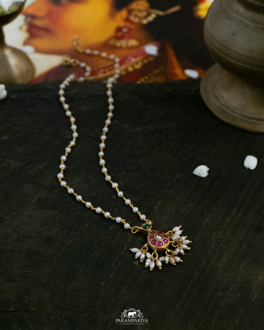 Thulir Necklace