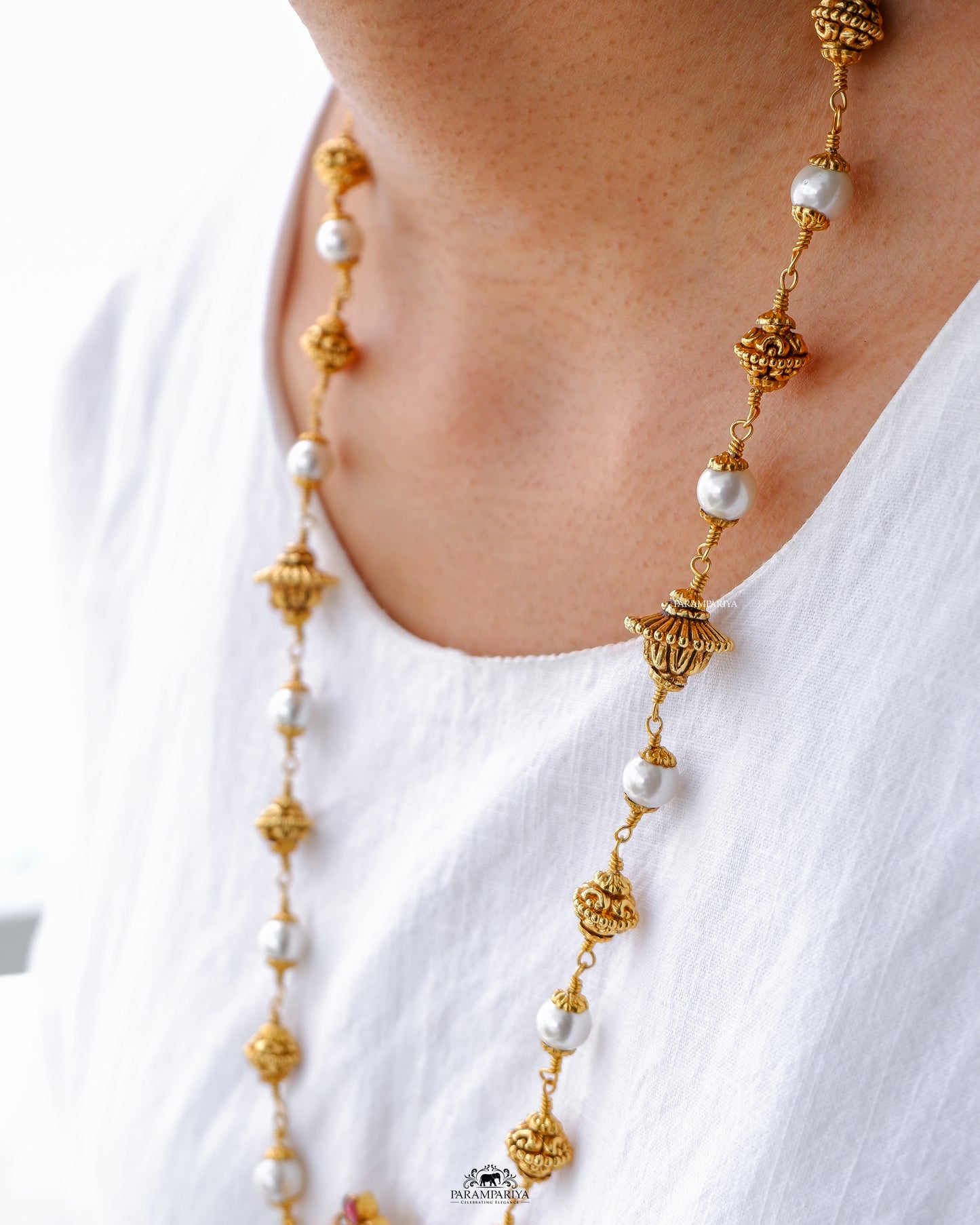 Aarna Necklace