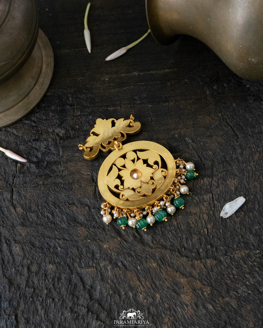 Yaazhmugil Pendant