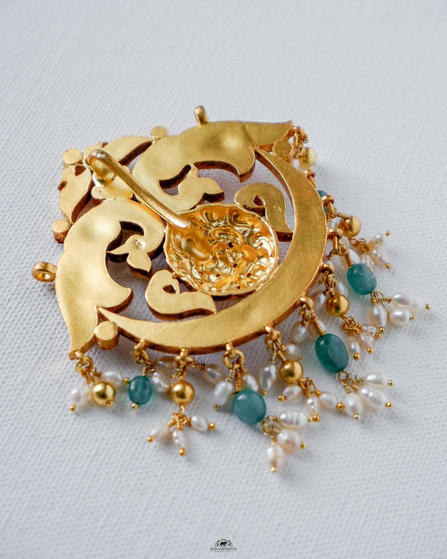 Laksh Pendant