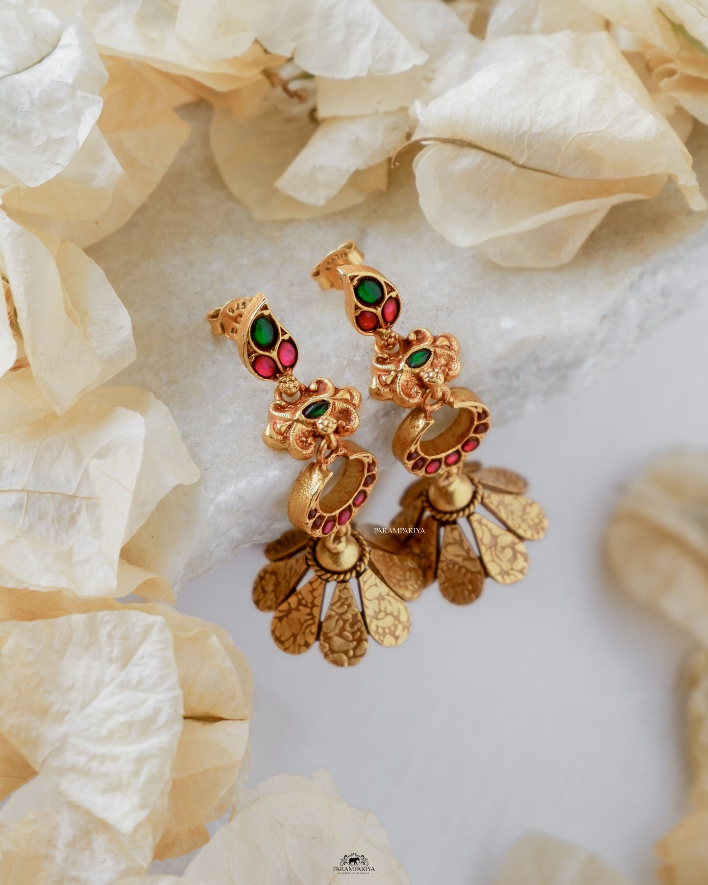 Contemporary Jhumkas!!
92.5 pure silver micron gold plated jhumkas.