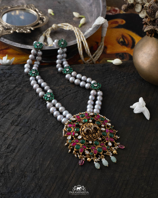 Tanvi Necklace