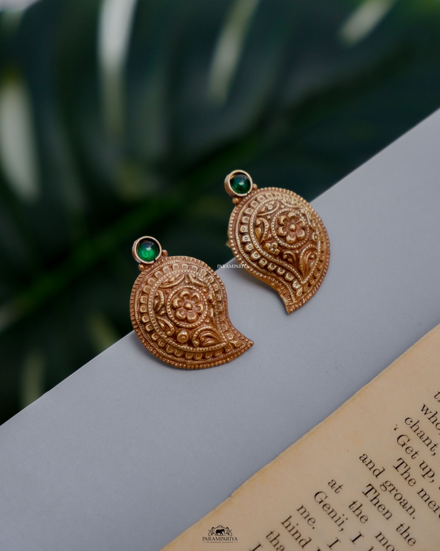 Paisley Love!!
pure silver gold micron plated paisley design earrings.