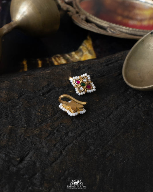 Viyona Earrings