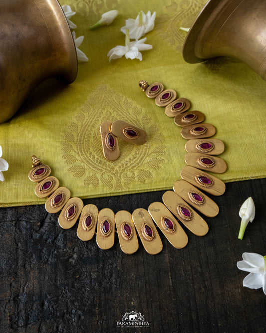 Divyam Necklace Set