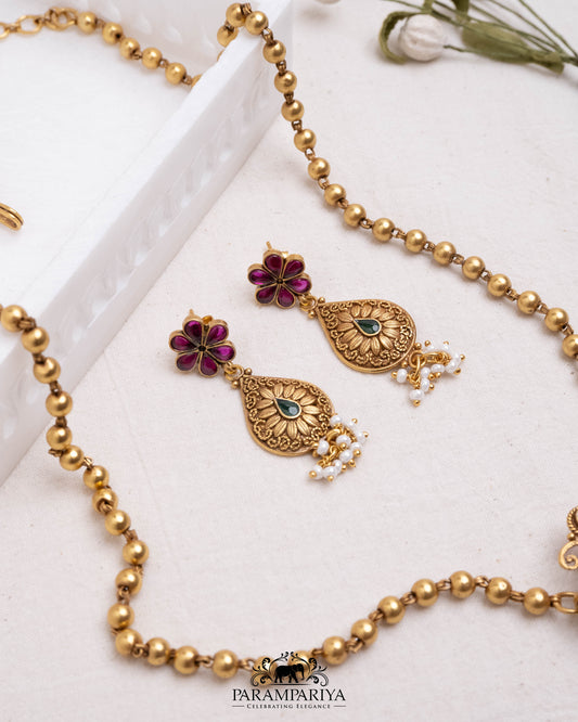 Varnika Necklace Set