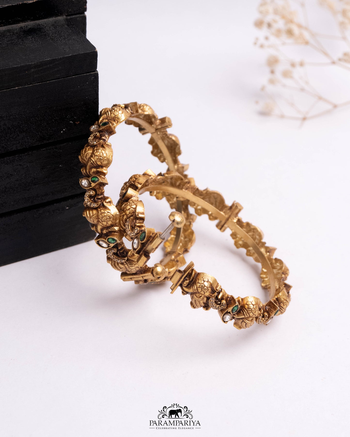 Vaishnavi Bangle (Single)