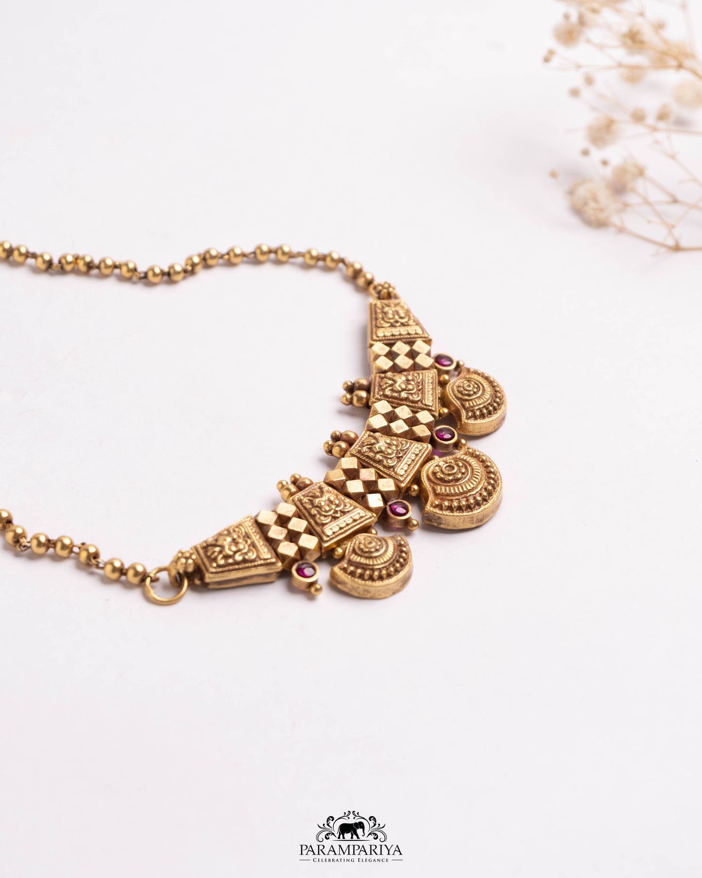 Gunta Necklace Set