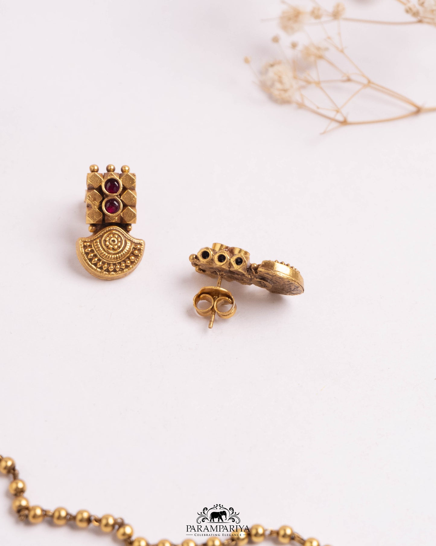 Gunta Necklace Set