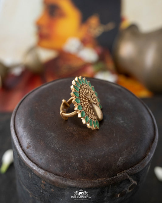 Thoagai Finger Ring