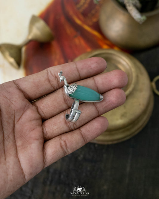 Tavish Finger Ring