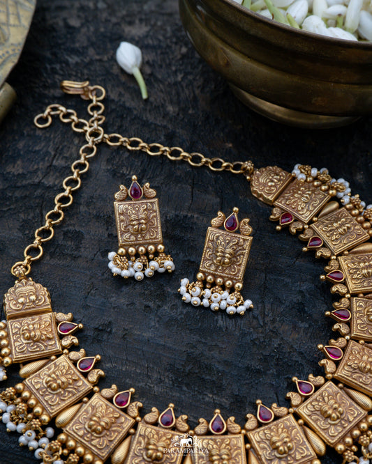 Karigari Necklace Set
