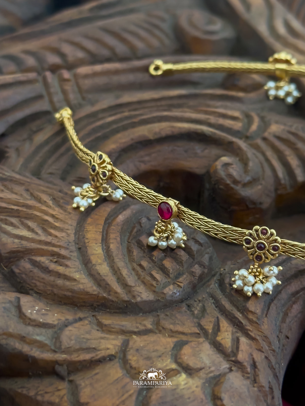 Kavialagi Necklace