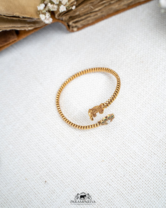 Shravya Bangle (Single)