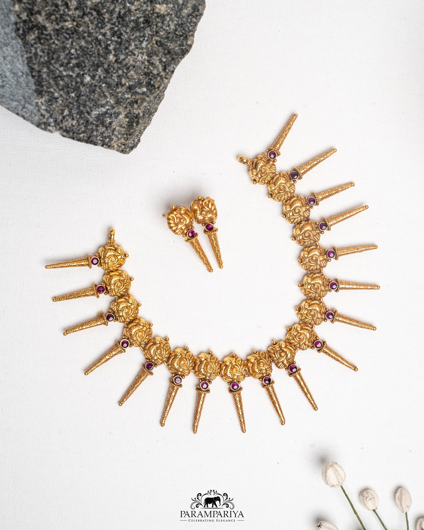Varnam Necklace Set