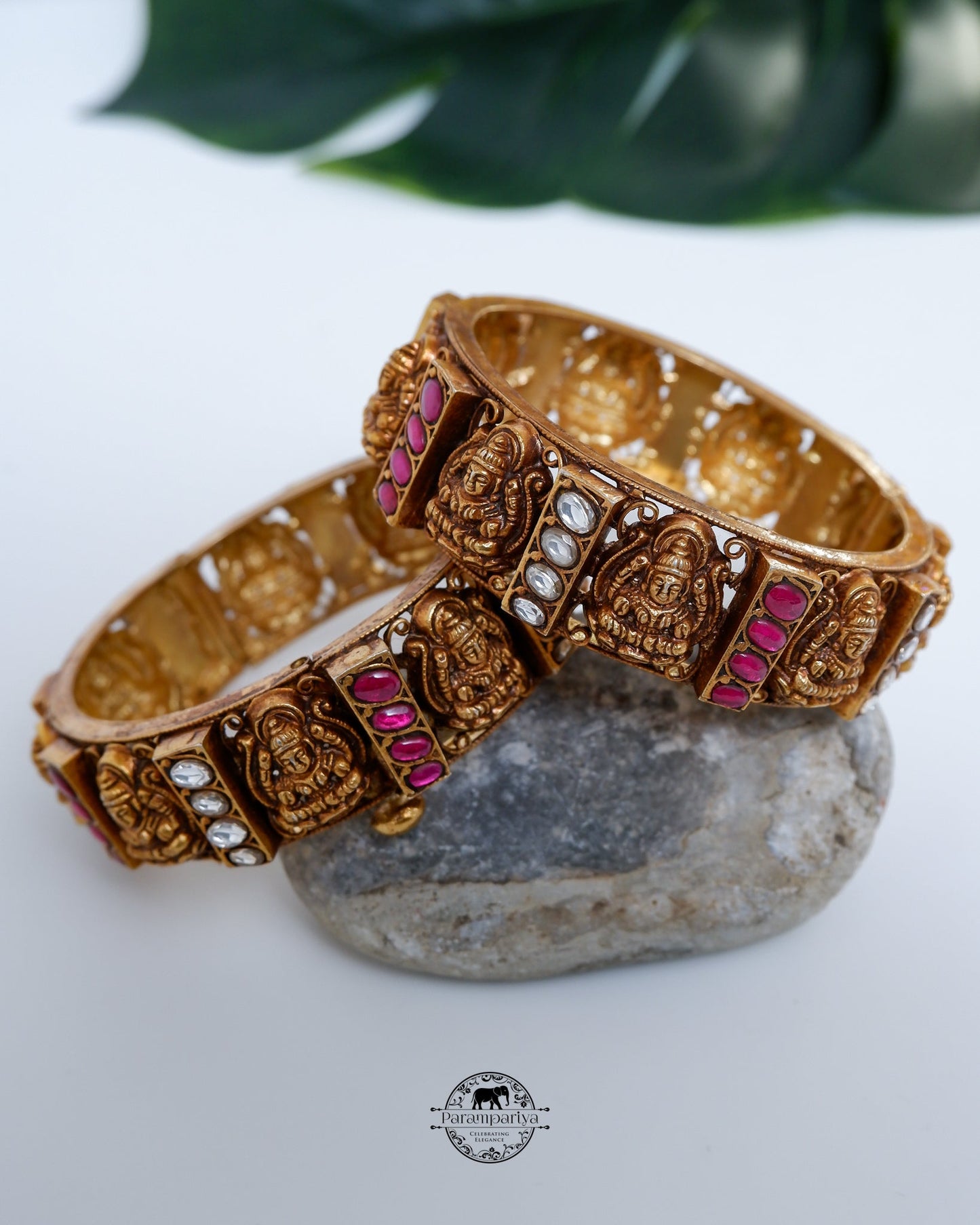Nakshi kundan temple bangles