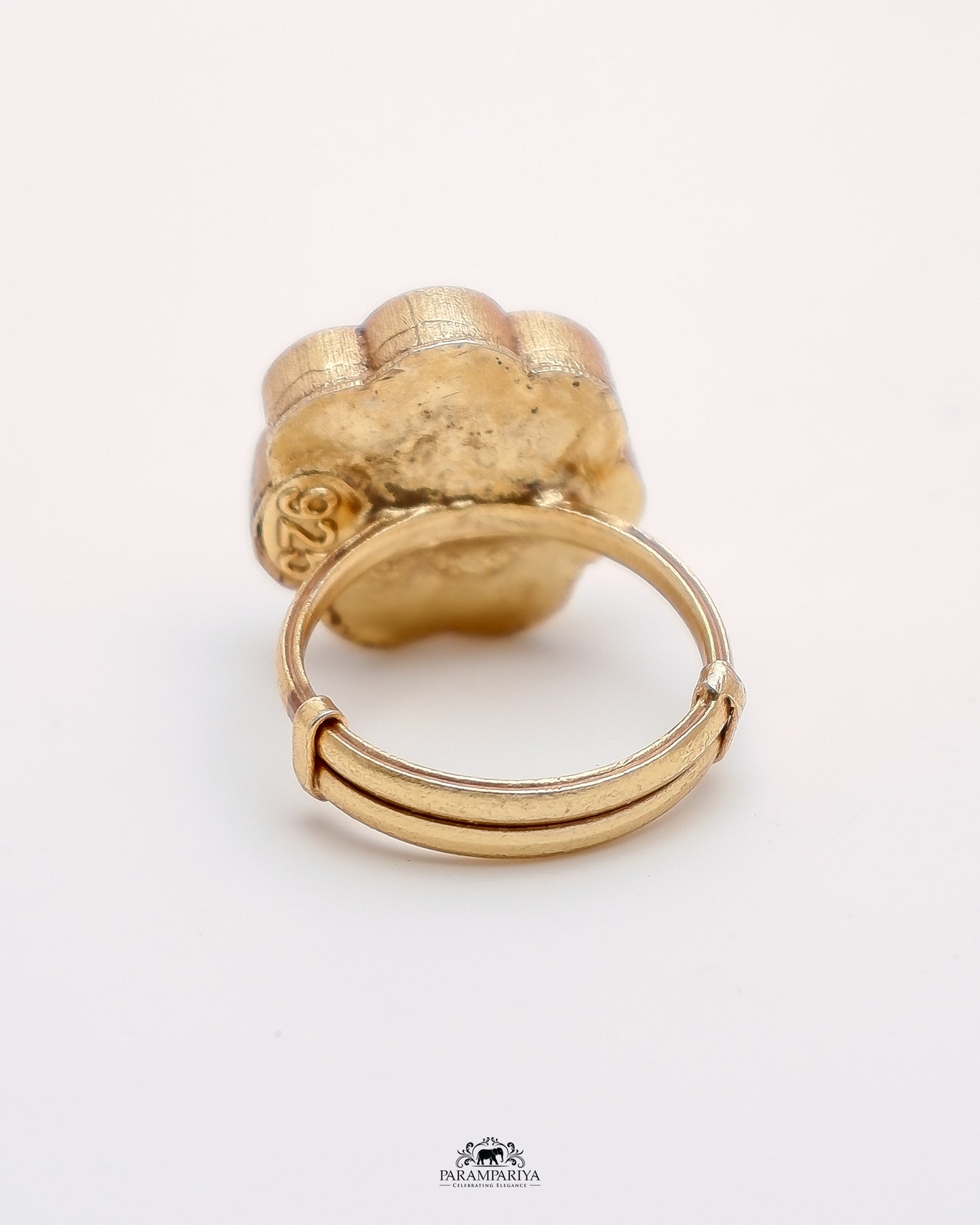 Sharmi Finger Ring