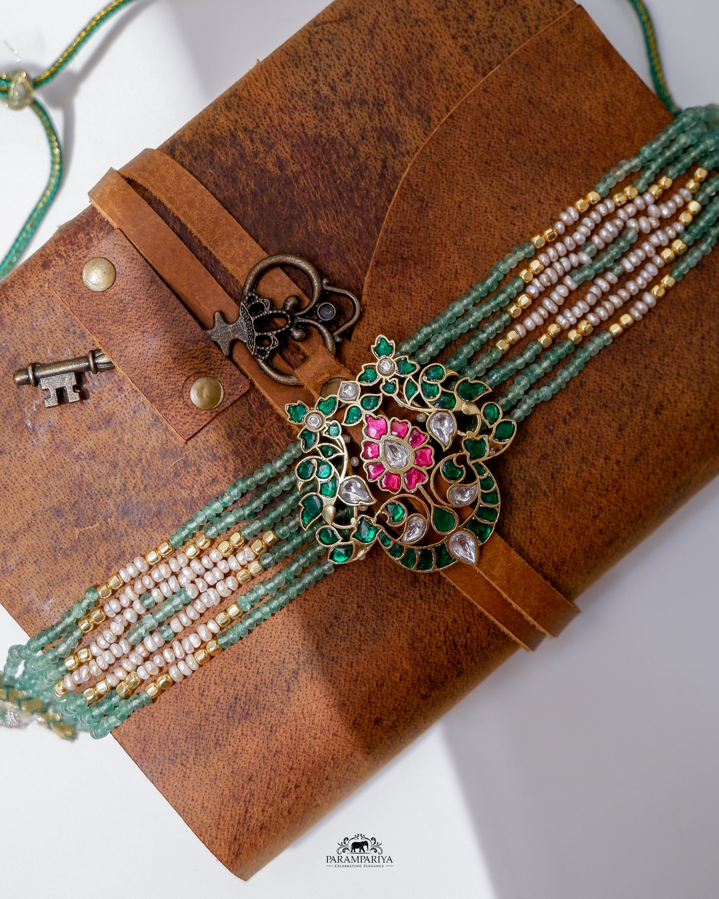 Aiswa Choker