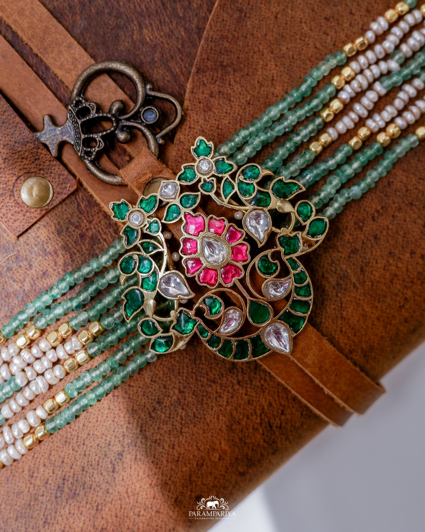 Aiswa Choker