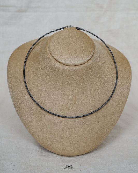 Simple silver hasli for a minimal look or to mix and match your pendants.