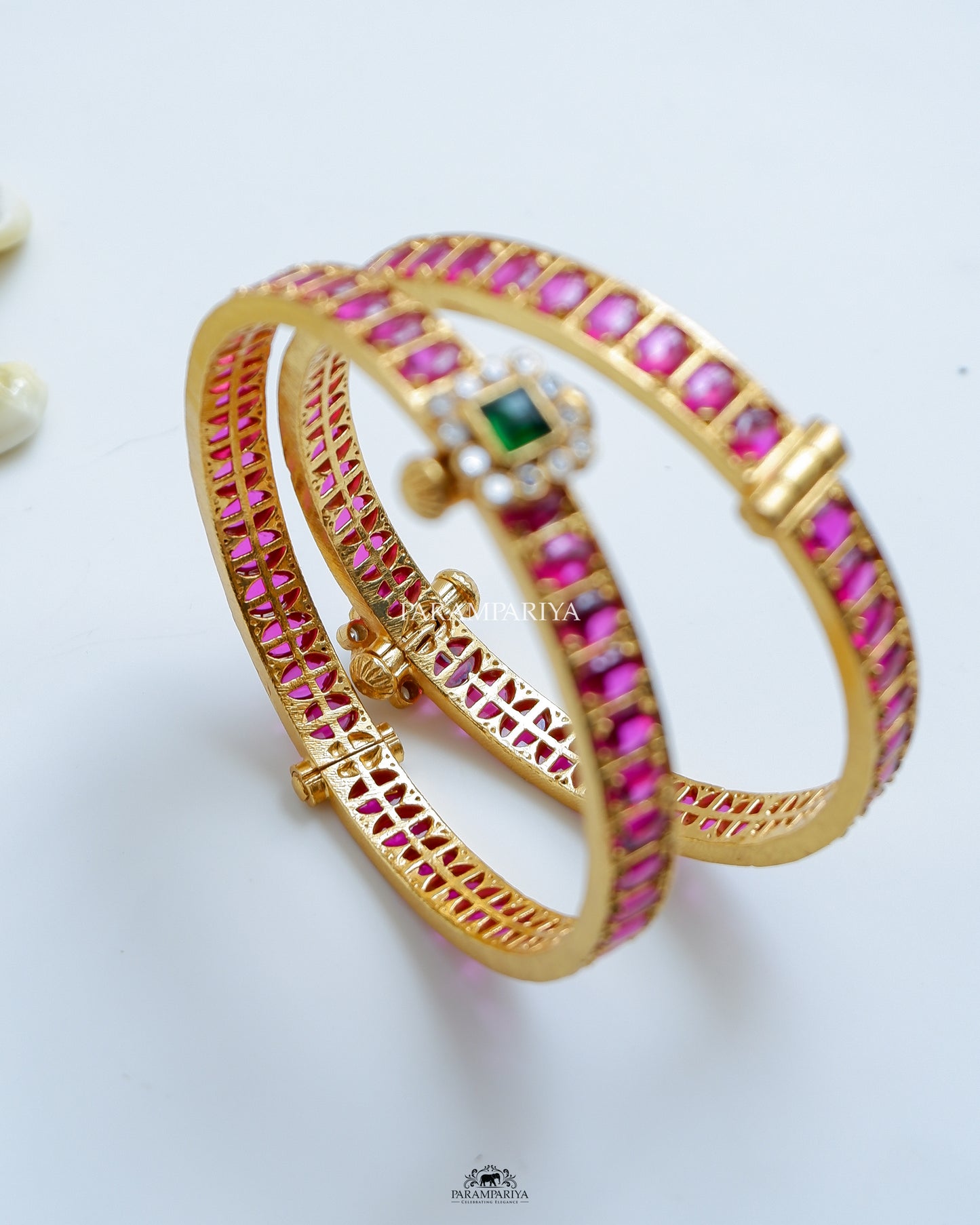 Kemp Bangles