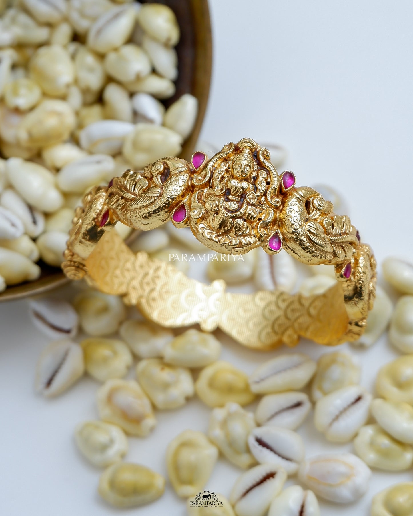 Nagas/Nakshi Kada