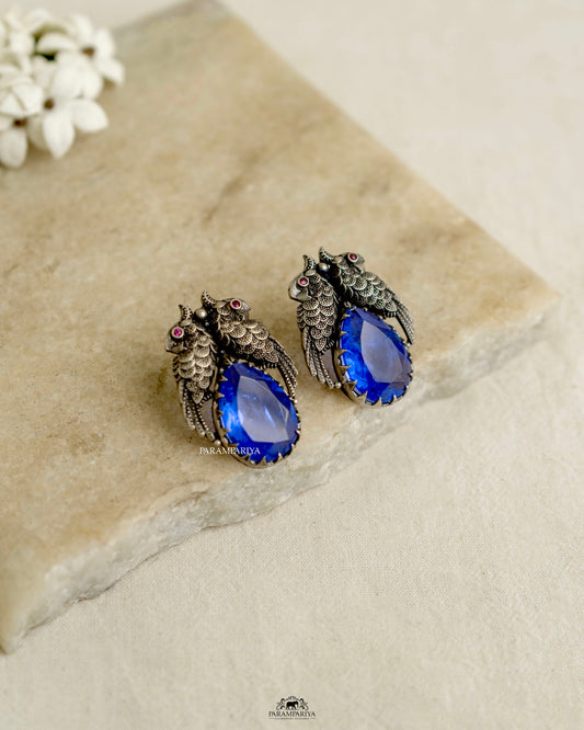 The Blue Wonder!!

92.5 pure silver exclusive oxidised sillver earrings.