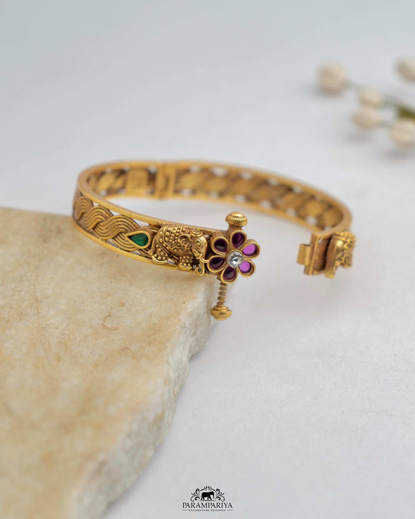 Manav Bangle (Single)