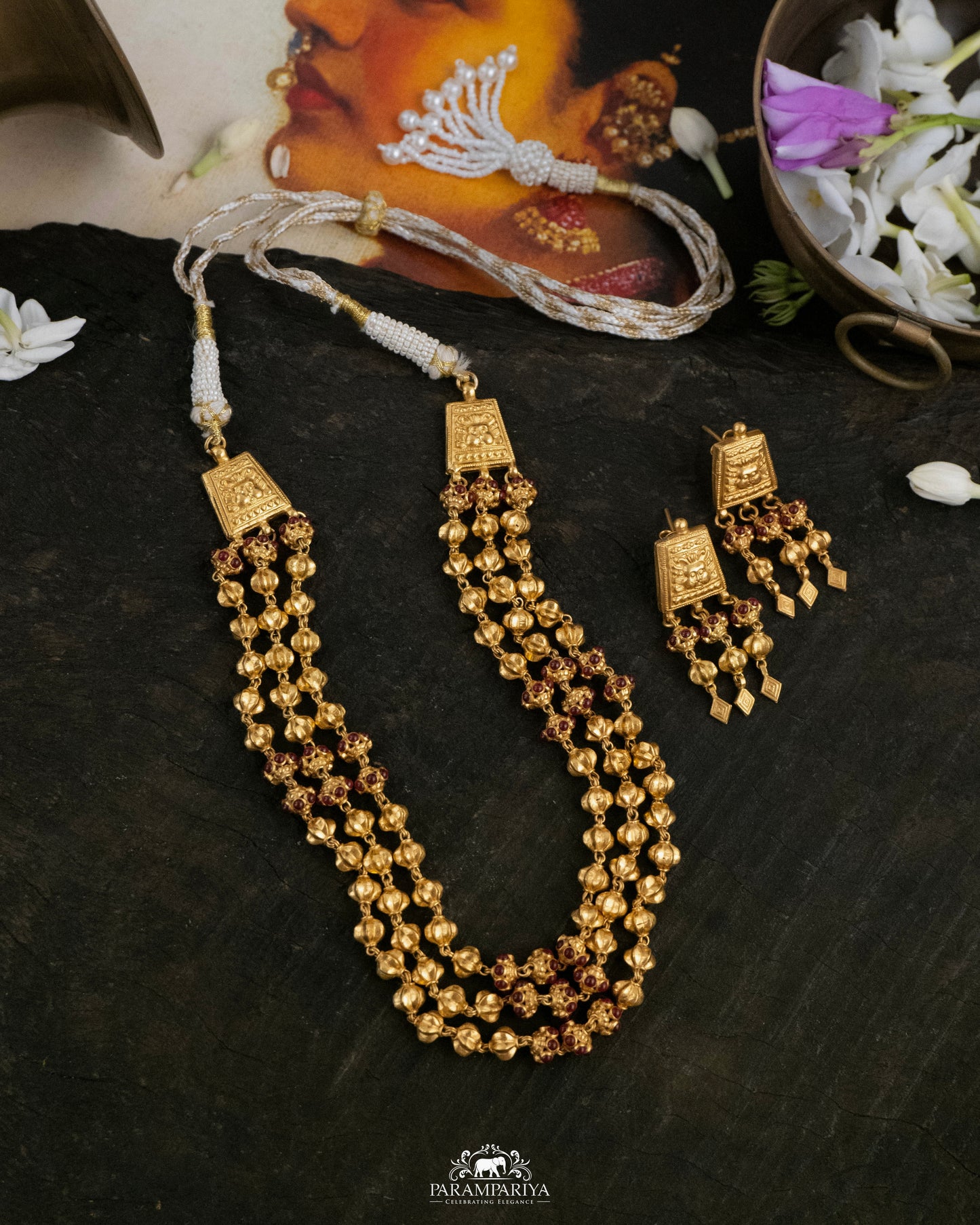 Nilakshi Necklace Set