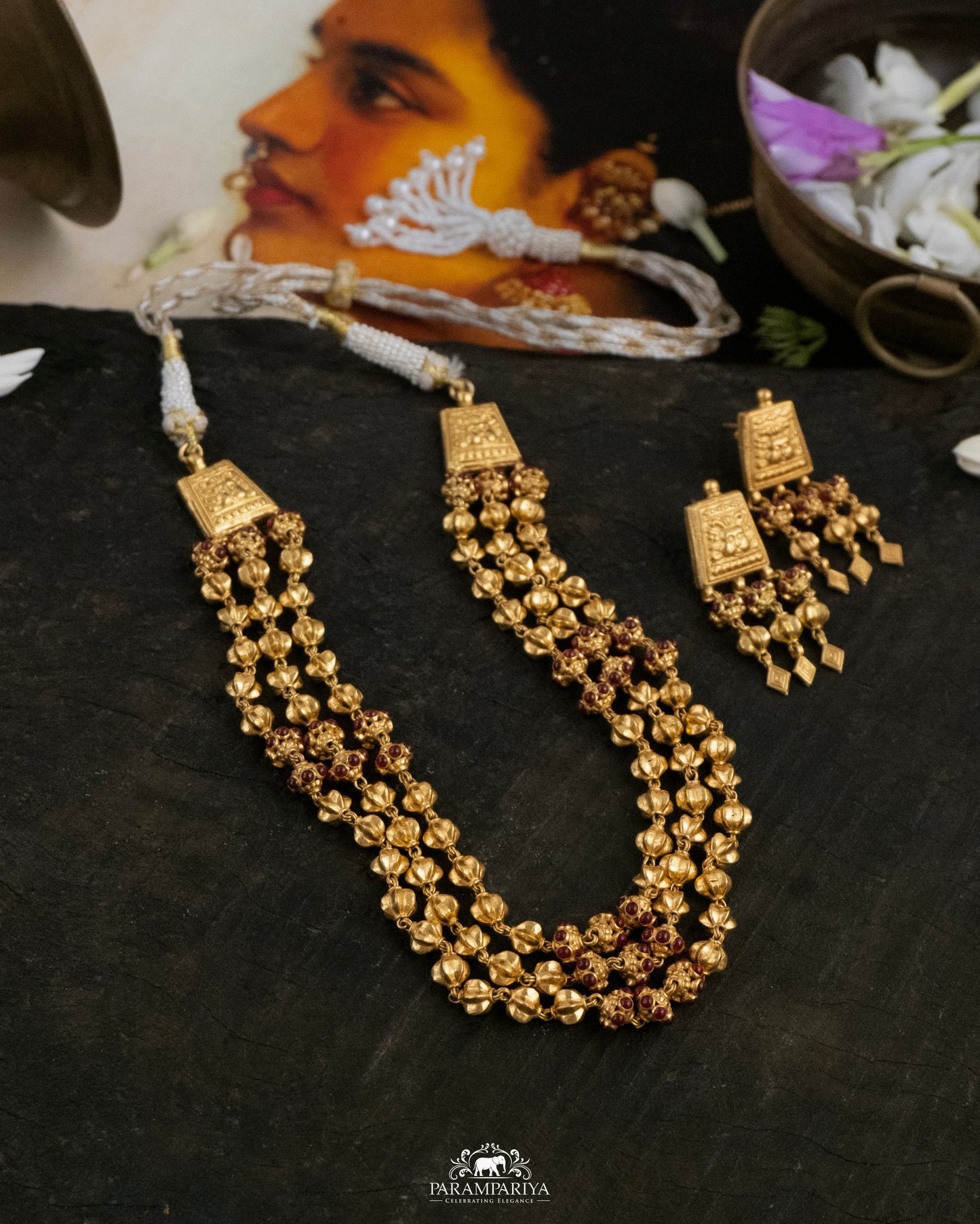 Nilakshi Necklace Set