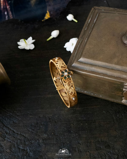 Sastika Bangle (Single)