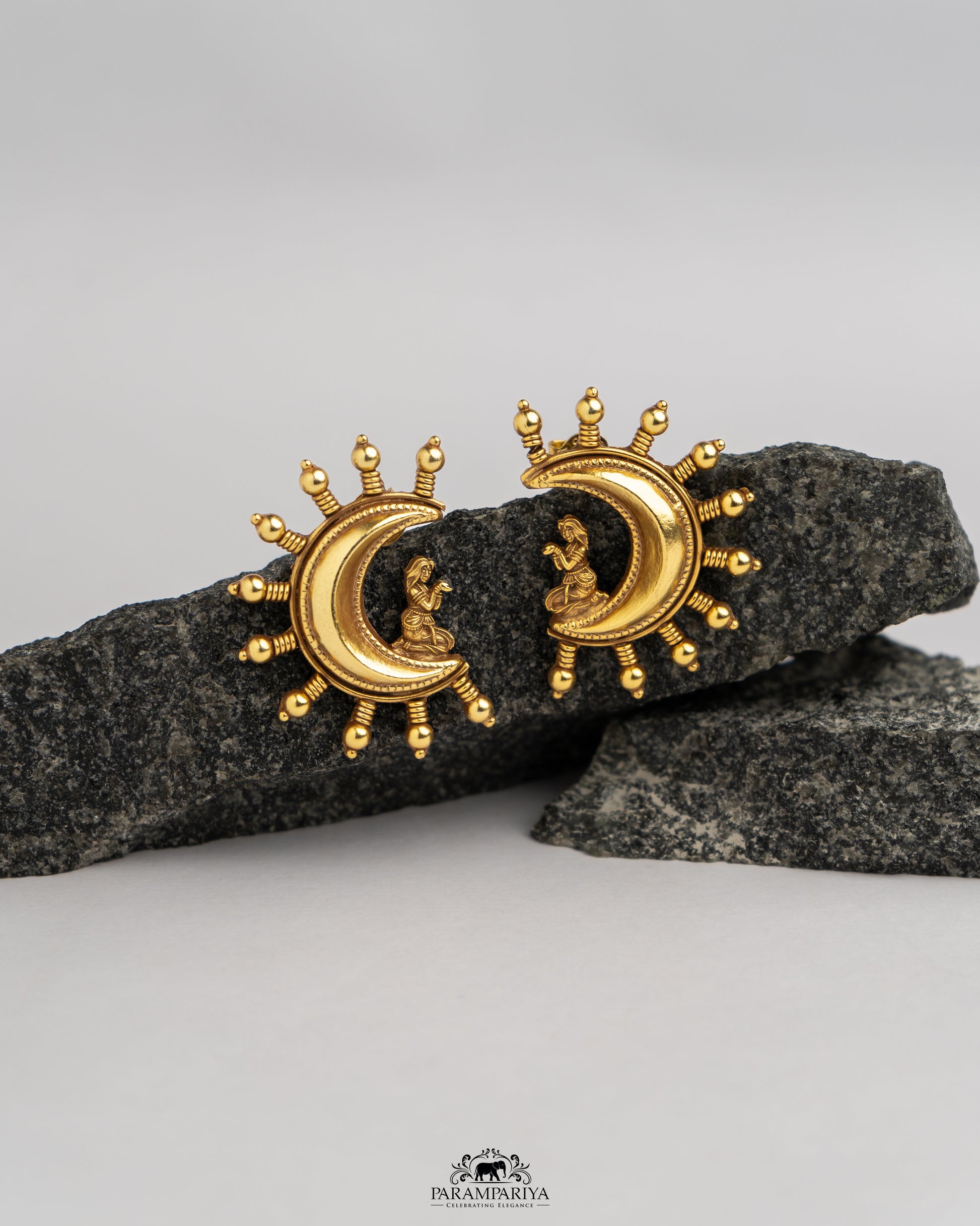 Celestial Charm!!

92.5 pure silver with gold micron-plated earrings.