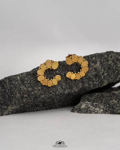 Celestial Charm!!

92.5 pure silver with gold micron-plated earrings.