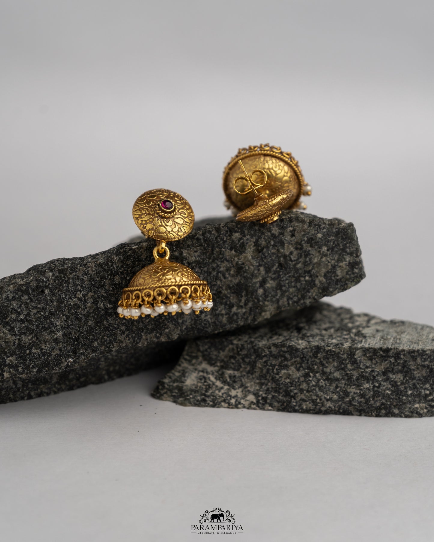 Dia Earrings