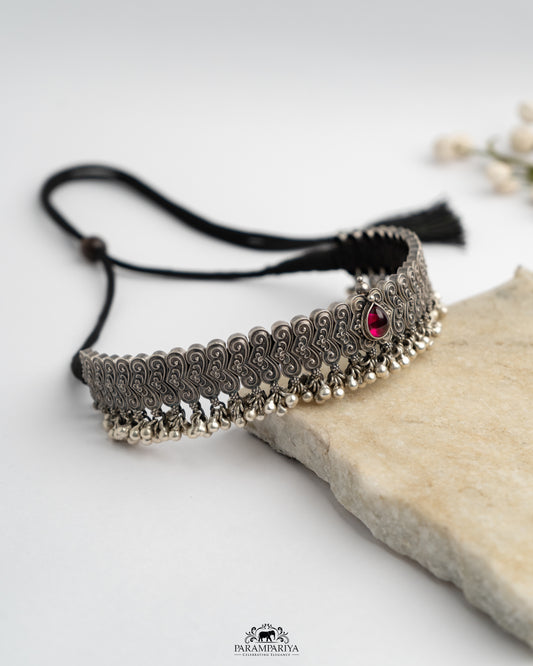 Thusi Trove!!

92.5 pure silver oxidised thusi necklace.